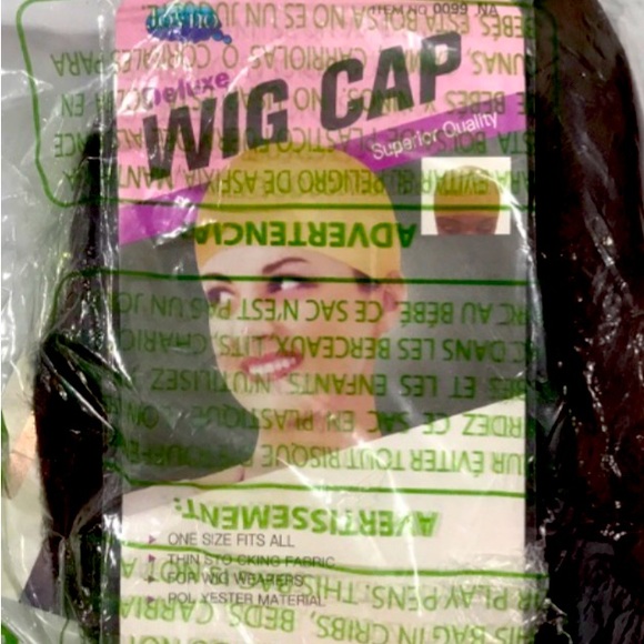 NWTS *** LANCAINI BURGUNDY STRAIGHT SHOULDER LENGTH WIG WITH BANGS!!! - Picture 4 of 4